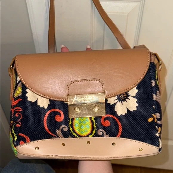LIKE NEW Spartina 449 Tan and Brown Crossbody Bag - Picture 3 of 8